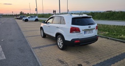 Kia sorento 2.2 crdi. 2011 godina. 4x4 pogon, prodajem