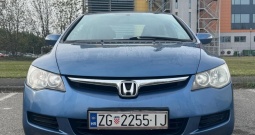 Honda Civic Sedan - 1.8 VTEC