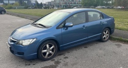 Honda Civic Sedan - 1.8 VTEC