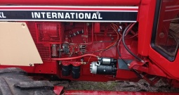 Traktor International 845 XL