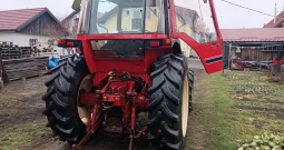 Traktor International 845 XL