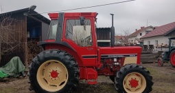 Traktor International 845 XL