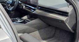BMW SERIJA 5 520d xDrive M Sport
