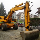 Liebherr A902 bager točkaš