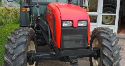 Traktor Zetor 2003.