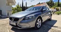 Volvo V40 D2 2017. automatik