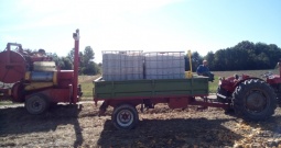 Kombajn za buče, tikve Moty KE 1500