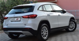 Mercedes GLA 180d 2.0 Automatik Business -F1,DAB,Kamera -Novi Model