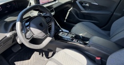 PEUGEOT 2008 ALLURE HYBRID 145 E-DCS6