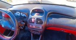 Peugeot 206 Cc 1.6 +LPG klima bez hrđe mogućnost zamjene za jeftinije vozilo po