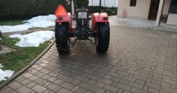 Universal 445 dt, pogon 4x4