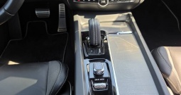 VOLVO S60 B4 R-DESIGN FWD AT