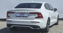 VOLVO S60 B4 R-DESIGN FWD AT