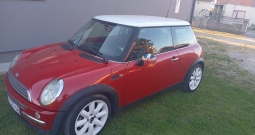 Mini Cooper 1.6 benzin reg.godinu dana