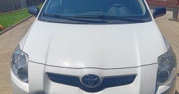Prodajem auto Toyotu
