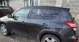 Toyota RAV 4 180 ks