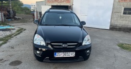 Prodaje se Kia Carens 2.0 CRDI