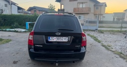 Prodaje se Kia Carens 2.0 CRDI