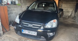 Prodaje se Kia Carens 2.0 CRDI