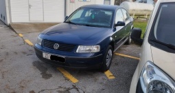 Prodajem Passat tdi, limuzina plavi