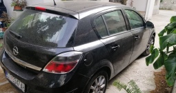 Povoljno - Opel Astra