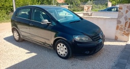 Prodaje se vw Golf Plus 1.9 tdi