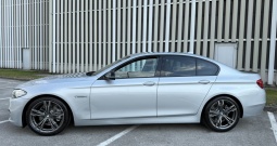Bmw serija 5 520d sport luxury redizajn automatik *novo* virtual*koža