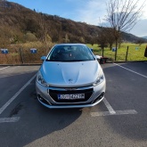 Hitno Peugeot 208 1.6 hdi reg do 11-26