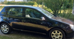 Vw golf 5 1.9 tdi. Nije uvoz. Ispis kilometara STP. Reg do 16 4 2027.