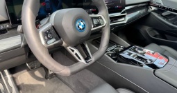 BMW 530eM+ima sve! Hybrid plug in-struja+benzin+299ks-2024 proč. op