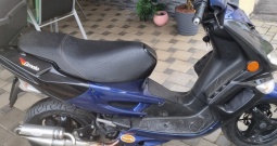 Prodajem skuter peugeot spedfight2