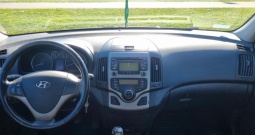 Hyundai i30 1,4 16V + LPG, klima