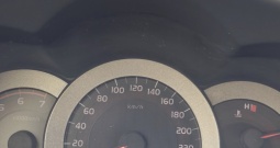 Toyota RAV4 2.2D-4D-limited-reg.04/2027-garažiran