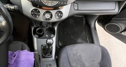 Toyota RAV4 2.2D-4D-limited-reg.04/2027-garažiran