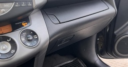 Toyota RAV4 2.2D-4D-limited-reg.04/2027-garažiran