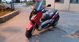 Yamaha X-MAX 250