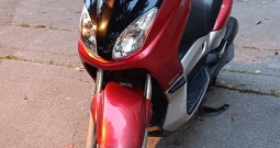 Yamaha X-MAX 250