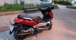 Yamaha X-MAX 250