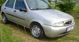 Prodaje se Fiesta 1.8 diesel,malo vožena, sa pređenih 121100 km