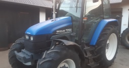 traktor NEW HOLLAND 100 ks