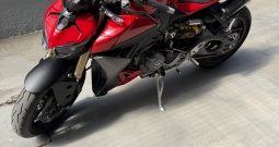 Ducati Streetfighter V2