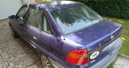 Opel Astra 1.4 - 1997g.- prvi vlasnik- 227.000 km