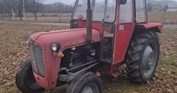Traktor IMT 539
