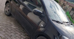 Renault Twingo automatik malo kilometara izuzetno dobro stanje registriran