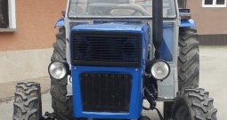 Universal traktor