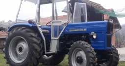 Universal traktor