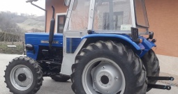 Universal traktor