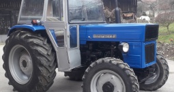 Universal traktor