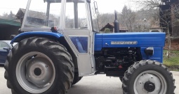 Universal traktor