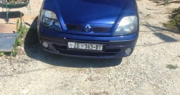 Rwnault senic 1.9dci 75kw 2003 za slaganje ili dijelovi